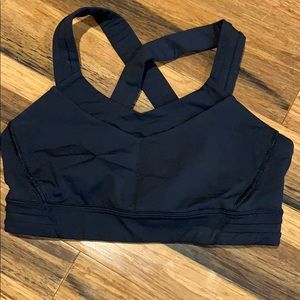Lululemon black sports bra size 6